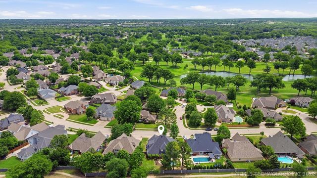 3828 S Sequoia Avenue, Broken Arrow, OK 74011