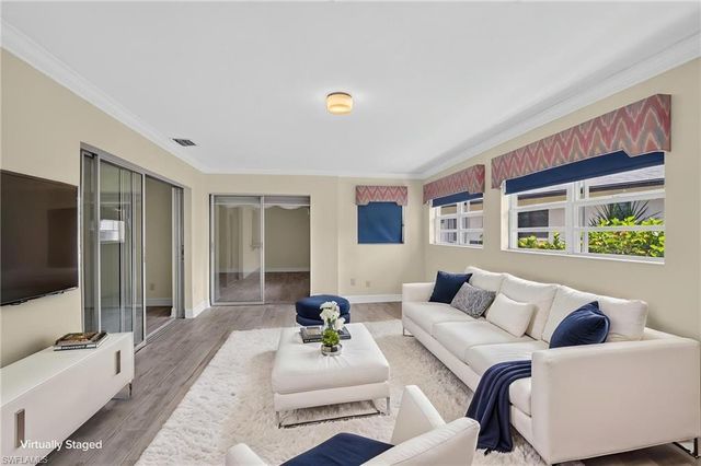 450 Huntington DR, Naples, FL 34109