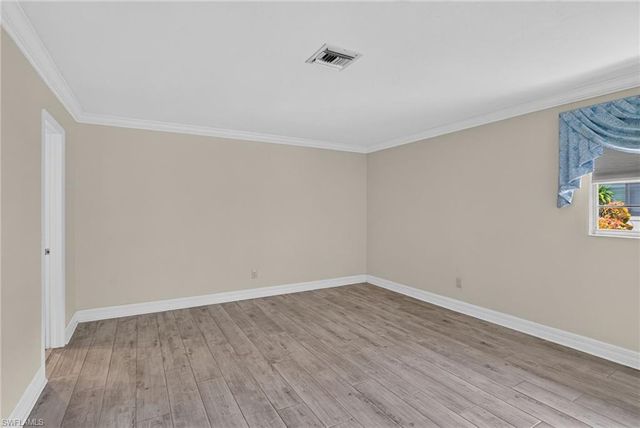 450 Huntington DR, Naples, FL 34109