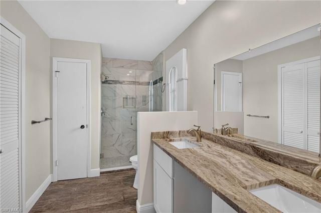 450 Huntington DR, Naples, FL 34109