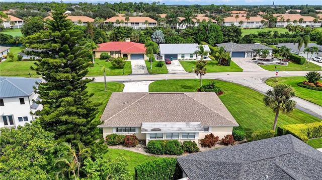 450 Huntington DR, Naples, FL 34109