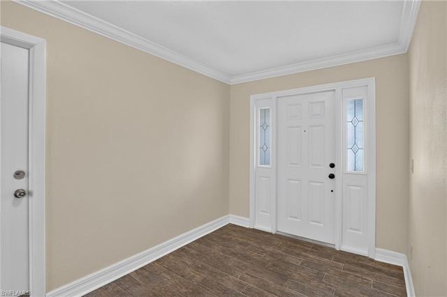 450 Huntington DR, Naples, FL 34109
