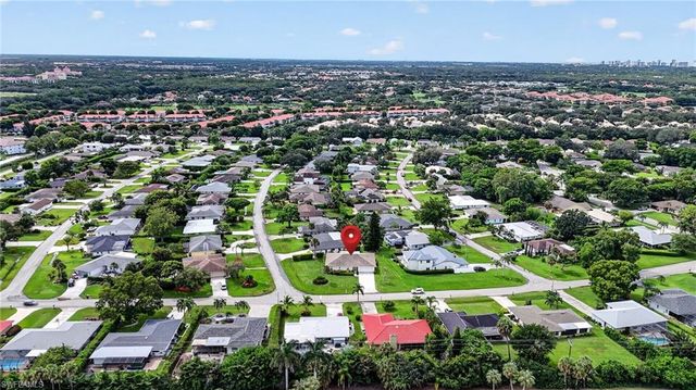 450 Huntington DR, Naples, FL 34109