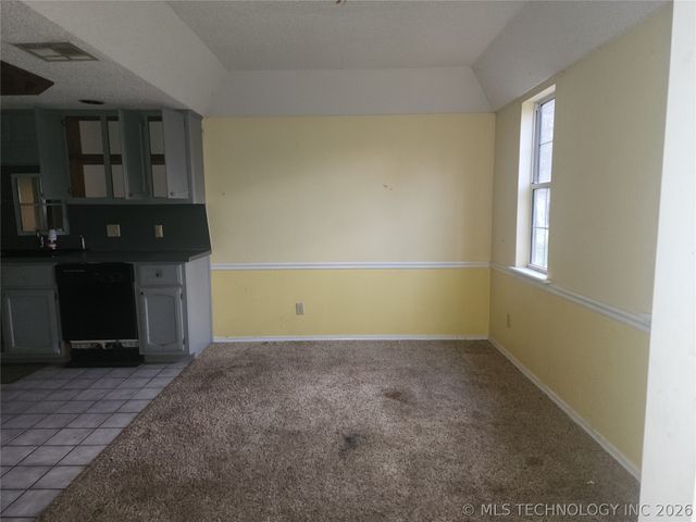 9872 E Northshire Street, Claremore, OK 74017