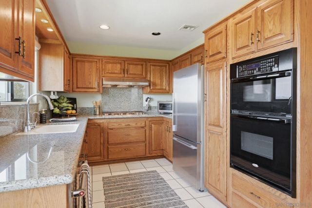 7948 Cinthia Street, La Mesa, CA 91941