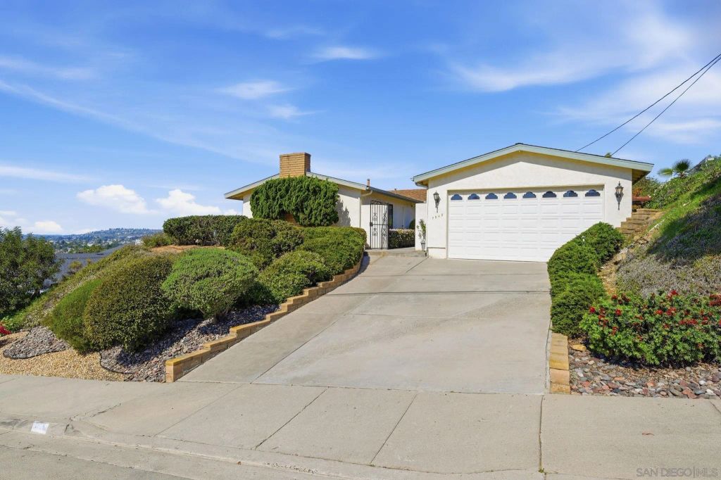 7948 Cinthia Street, La Mesa, CA 91941