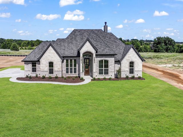 1040 Arbor Vista Drive, Azle, TX 76020