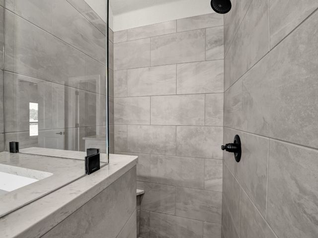 1040 Arbor Vista Drive, Azle, TX 76020