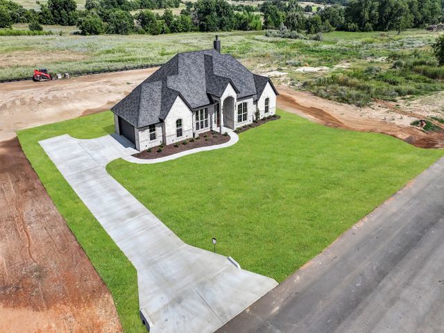 1040 Arbor Vista Drive, Azle, TX 76020