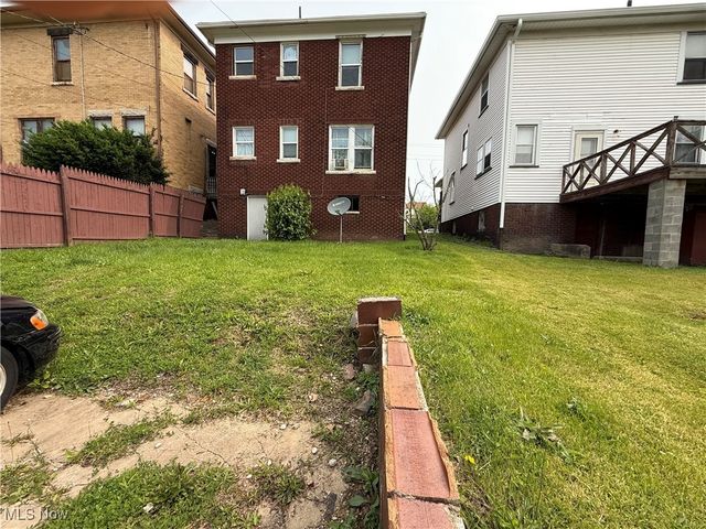 1242 Ridge Avenue, Steubenville, OH 43952