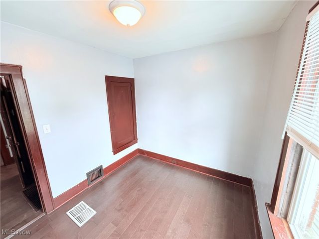 1242 Ridge Avenue, Steubenville, OH 43952