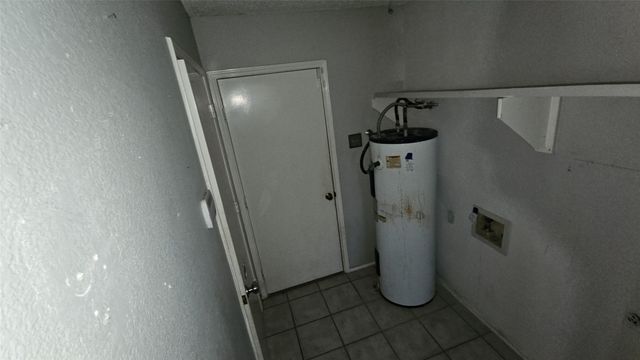 1221 Nicole Way, Fort Worth, TX 76028