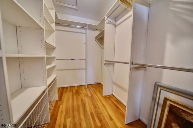 36 Brandywyne Dr, Florham Park Boro, NJ 07932