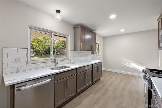 20200 Woodingham Drive, Detroit, MI 48221