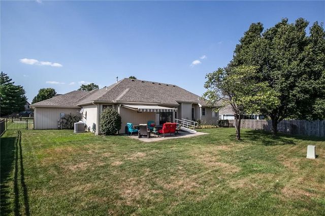 16017 Cedar Street, Basehor, KS 66007