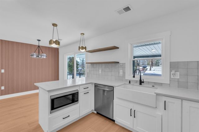 5 Brewster Drive, Taylors, SC 29687