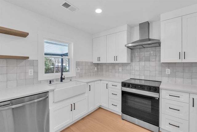 5 Brewster Drive, Taylors, SC 29687