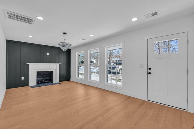 5 Brewster Drive, Taylors, SC 29687