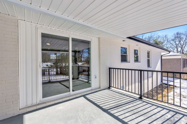 5 Brewster Drive, Taylors, SC 29687