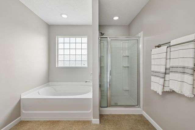 1017 Harmony Ln, Hendersonville, TN 37075
