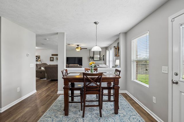 1017 Harmony Ln, Hendersonville, TN 37075