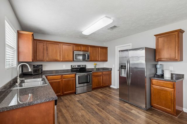 1017 Harmony Ln, Hendersonville, TN 37075
