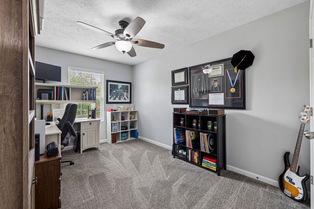 1017 Harmony Ln, Hendersonville, TN 37075