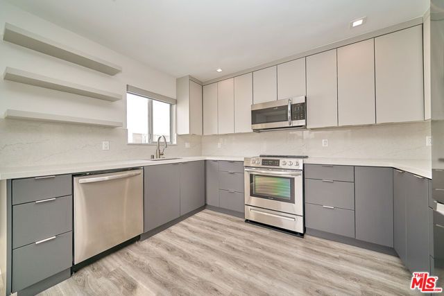 425 S Willaman Drive 308, Los Angeles, CA 90048