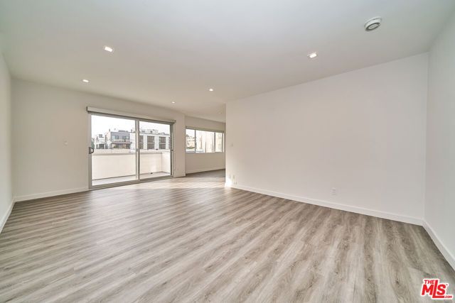 425 S Willaman Drive 308, Los Angeles, CA 90048