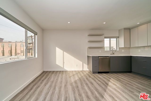 425 S Willaman Drive 308, Los Angeles, CA 90048