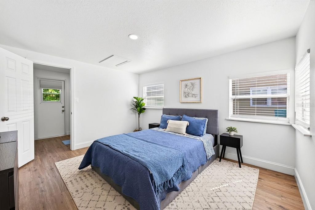Image 14 of property listing at 401 E JERSEY STREET, Orlando, FL 32806