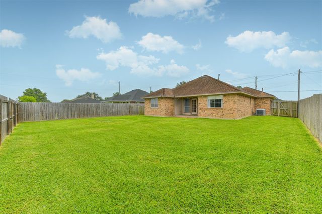 2436 Caroline Street, Dickinson, TX 77539