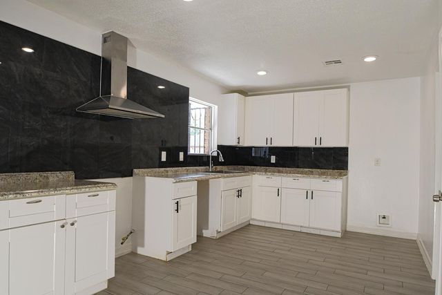 807 Turney Drive, Houston, TX 77038