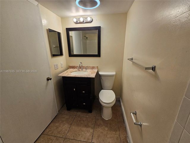5686 Rock Island Rd 126, Tamarac, FL 33319