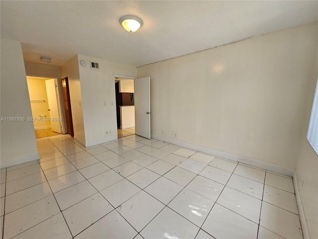 5686 Rock Island Rd 126, Tamarac, FL 33319