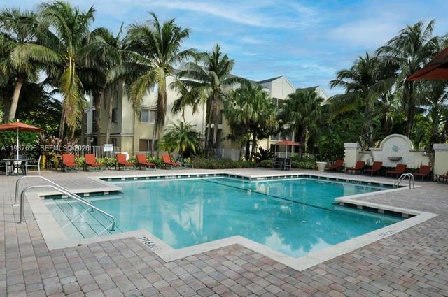 5686 Rock Island Rd 126, Tamarac, FL 33319