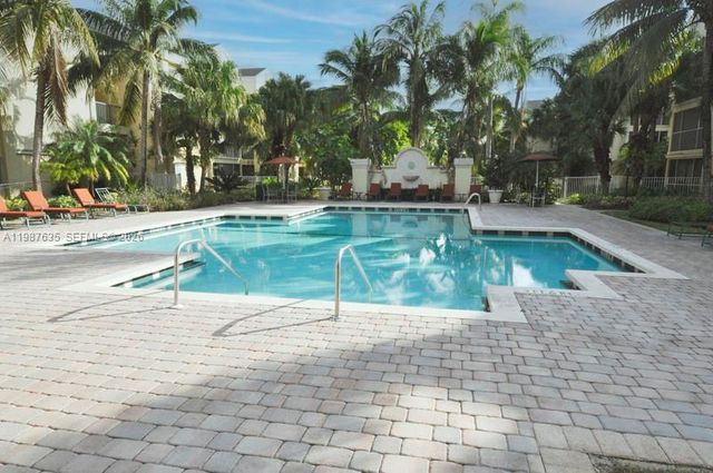5686 Rock Island Rd 126, Tamarac, FL 33319