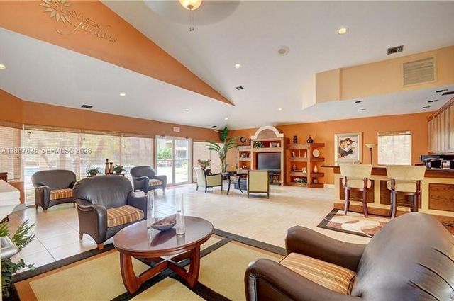 5686 Rock Island Rd 126, Tamarac, FL 33319