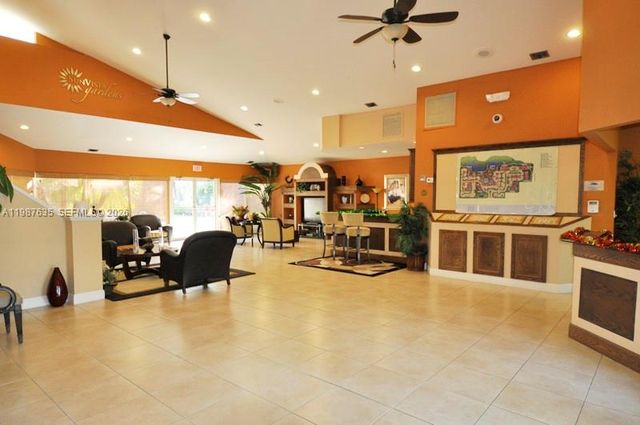 5686 Rock Island Rd 126, Tamarac, FL 33319