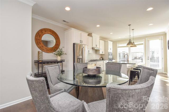 612 Tudor Park Way, Charlotte, NC 28211