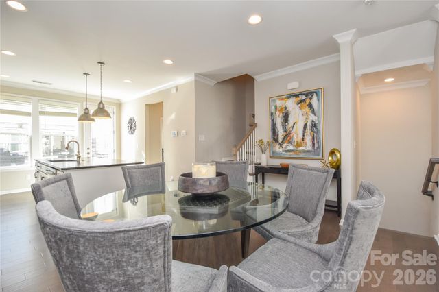 612 Tudor Park Way, Charlotte, NC 28211