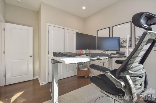 612 Tudor Park Way, Charlotte, NC 28211