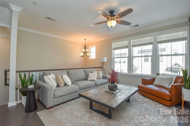 612 Tudor Park Way, Charlotte, NC 28211