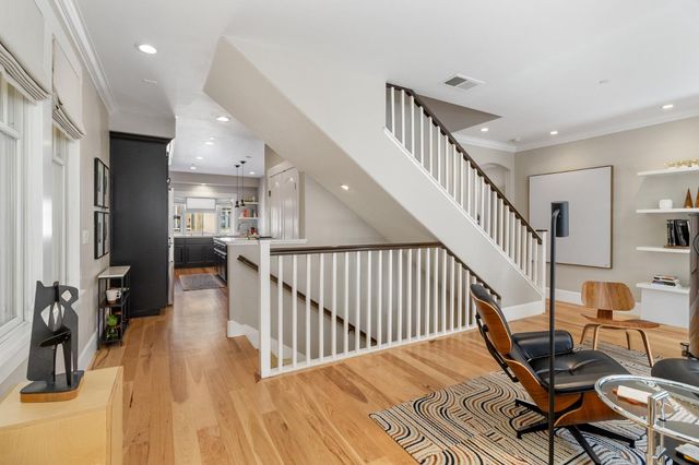 2011 Vizcaya Walk, Sacramento, CA 95818