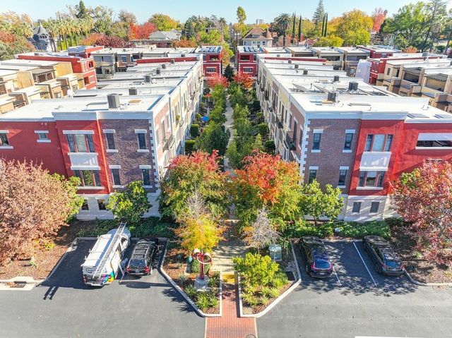 2011 Vizcaya Walk, Sacramento, CA 95818