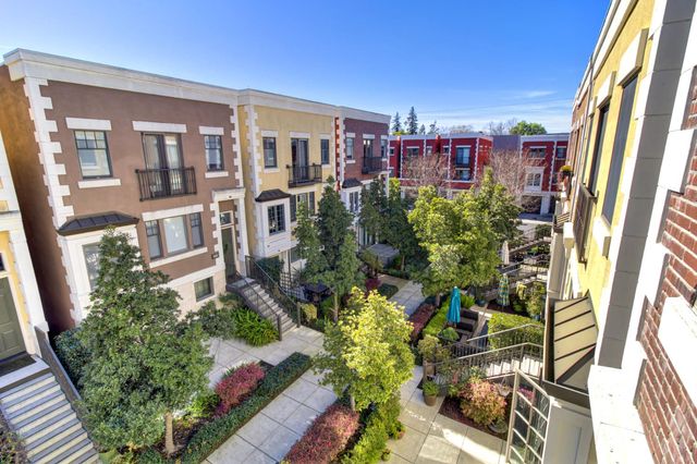 2011 Vizcaya Walk, Sacramento, CA 95818