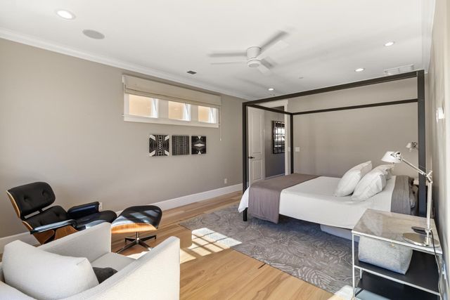 2011 Vizcaya Walk, Sacramento, CA 95818