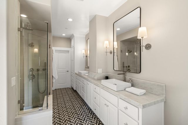 2011 Vizcaya Walk, Sacramento, CA 95818