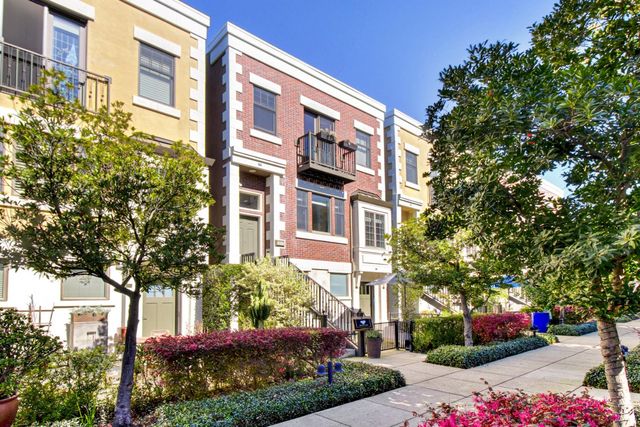 2011 Vizcaya Walk, Sacramento, CA 95818