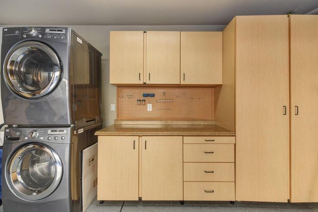 2011 Vizcaya Walk, Sacramento, CA 95818